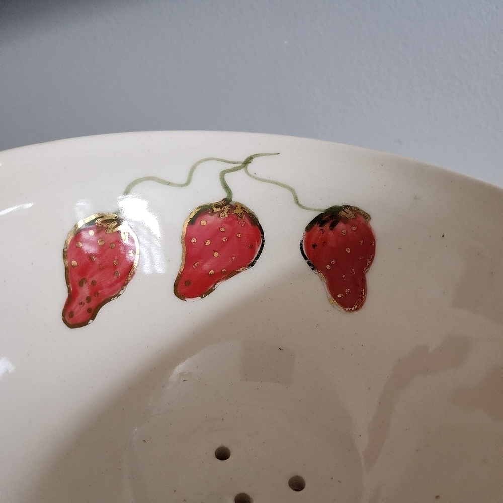 Vintage Wheel-thrown Ceramic Berry Strainer Bowl With Handpainted Strawberries - Picture 7 of 9